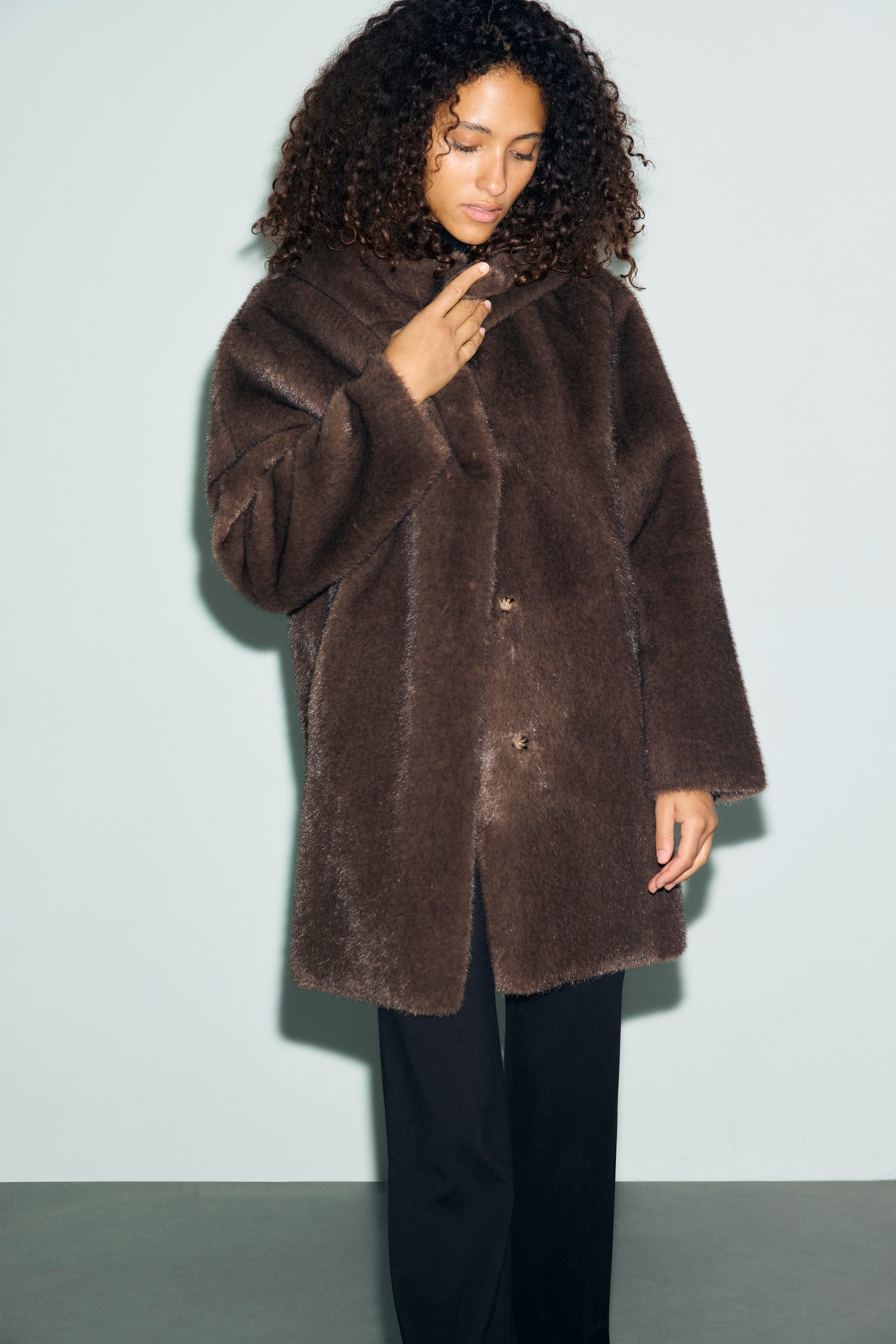 Manteau mi-long en fausse fourrure à capuche - AMY - 2
