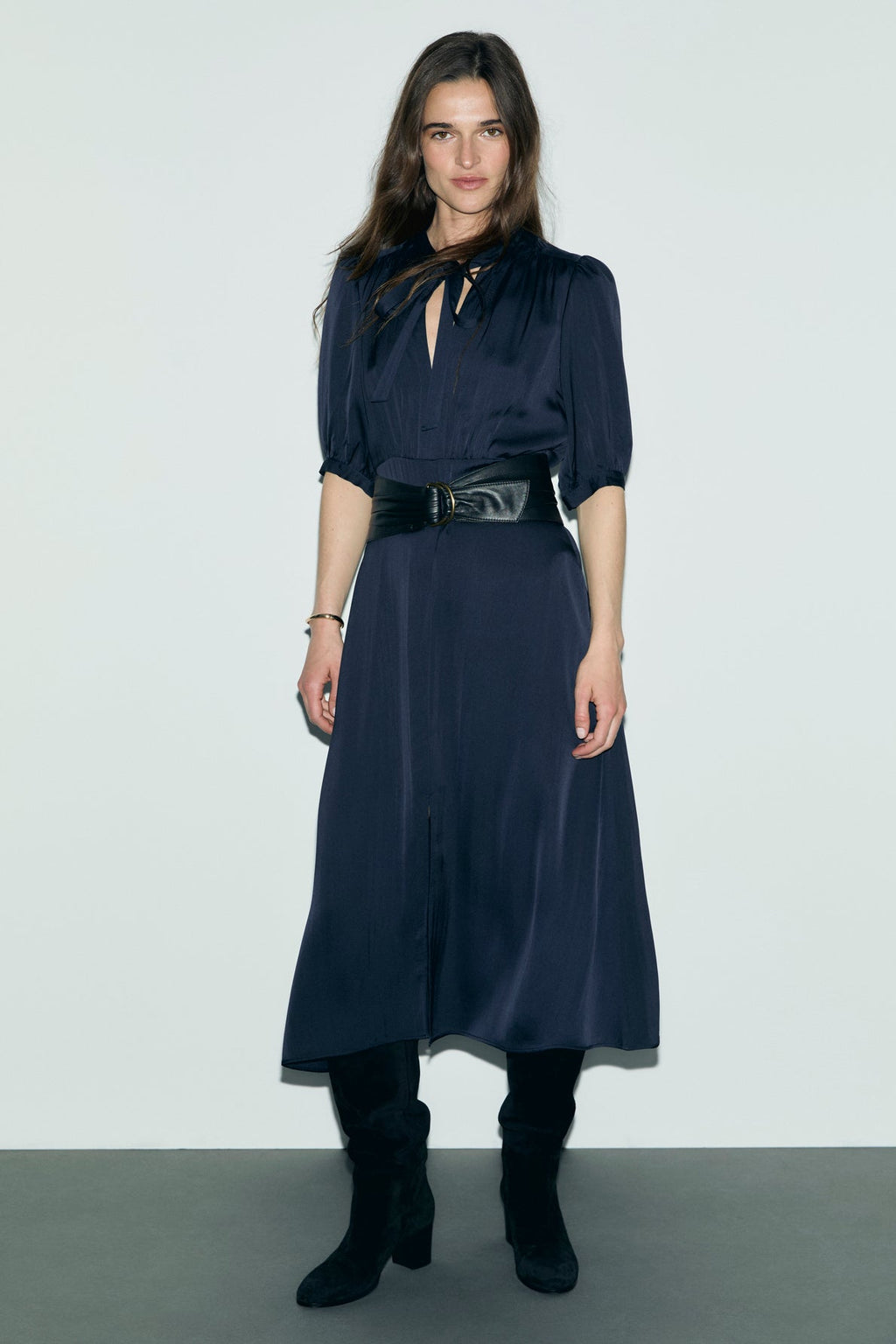 Robe midi cintrée en satin - CHANI - 1