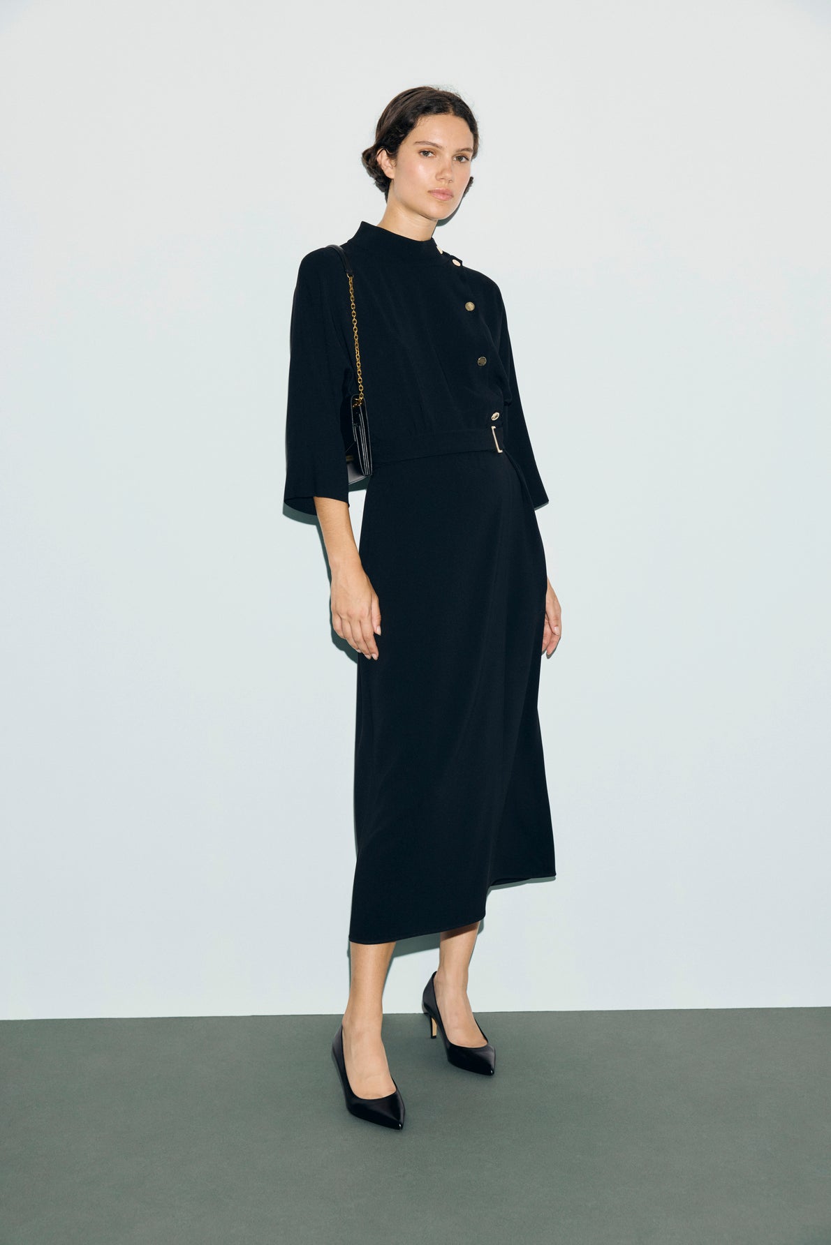 Robe midi à col montant et boutons dorés - CAPU - 2