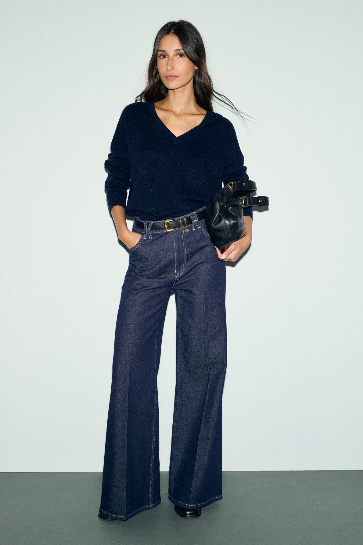 Pull V en laine à strass - REDA - 1